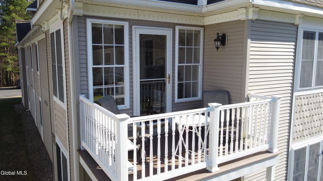 407 Mallards Pond Lane, Guilderland, NY 12303