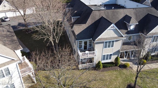 407 Mallards Pond Lane, Guilderland, NY 12303