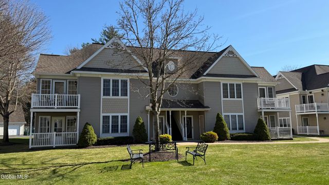 407 Mallards Pond Lane, Guilderland, NY 12303