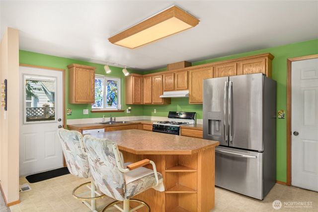 4789 Bayshore Drive, Blaine, WA 98230