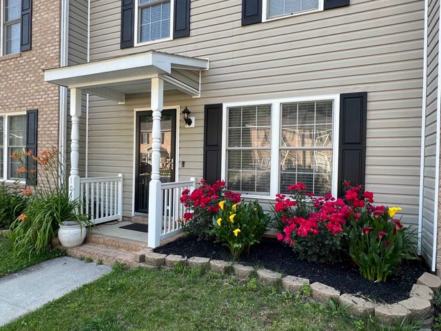 105 13th St Unit D, Grottoes, VA 24441