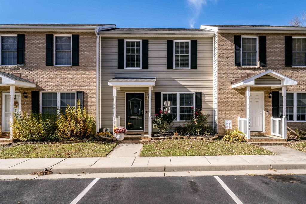 105 13th St Unit D, Grottoes, VA 24441