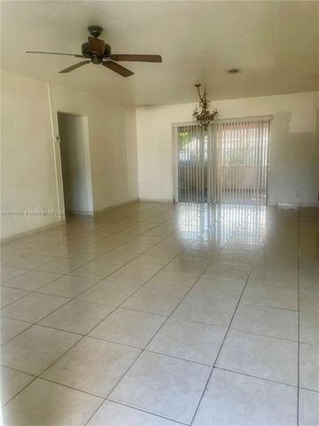 6510 Garfield St, Hollywood, FL 33024