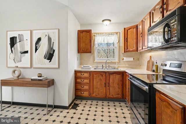 141 PAPERMILL RD, Barto, PA 19504