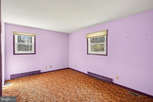 141 PAPERMILL RD, Barto, PA 19504