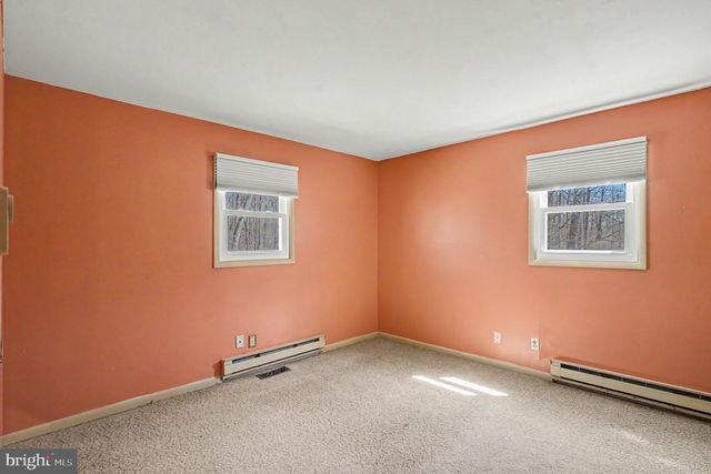 141 PAPERMILL RD, Barto, PA 19504