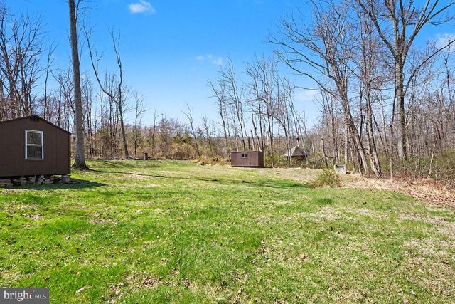 141 PAPERMILL RD, Barto, PA 19504