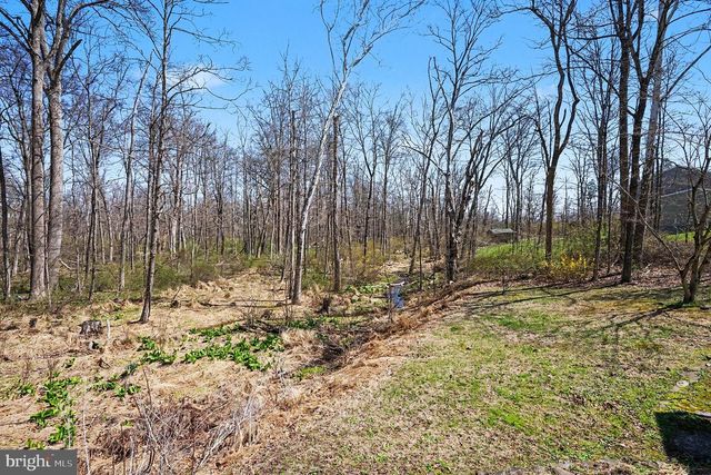 141 PAPERMILL RD, Barto, PA 19504