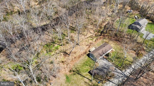 141 PAPERMILL RD, Barto, PA 19504