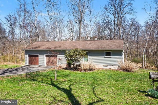 141 PAPERMILL RD, Barto, PA 19504