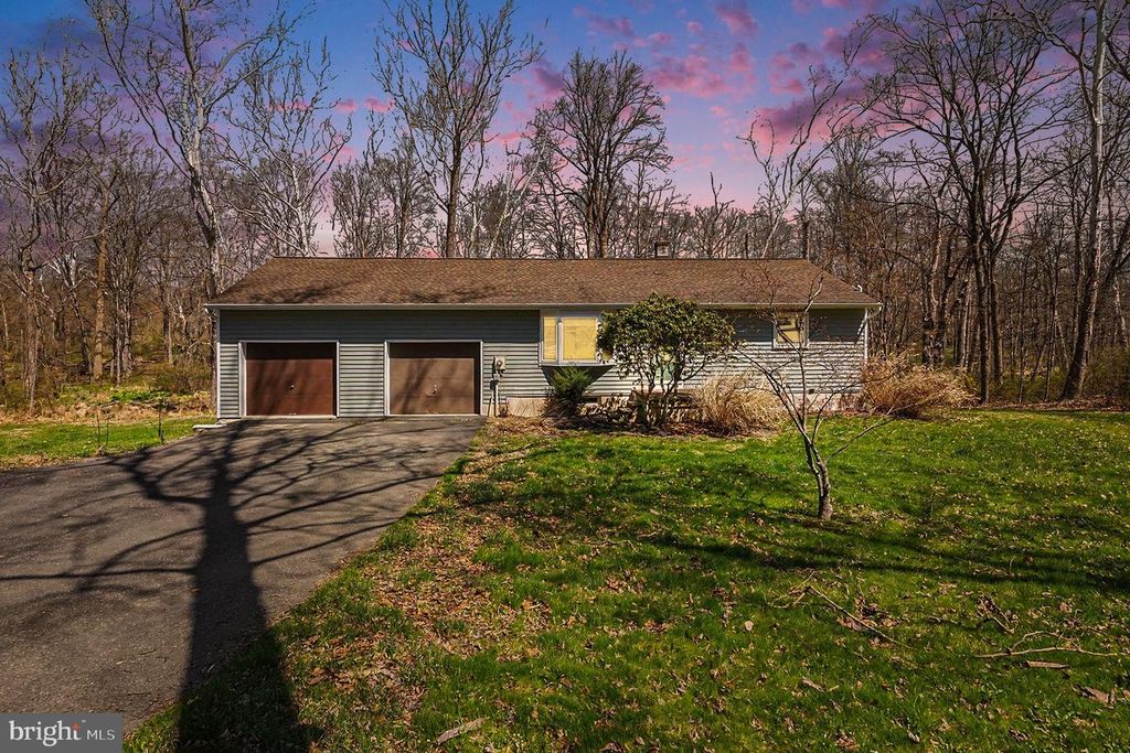 141 PAPERMILL RD, Barto, PA 19504