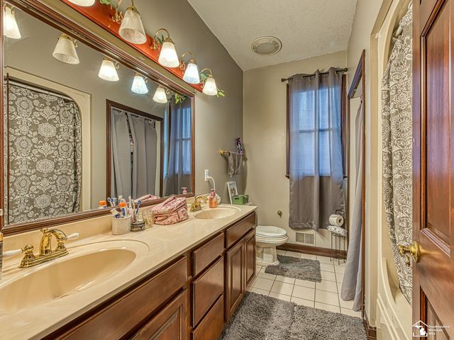 7611 Michelle Street, Monroe, MI 48162