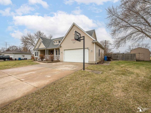 7611 Michelle Street, Monroe, MI 48162