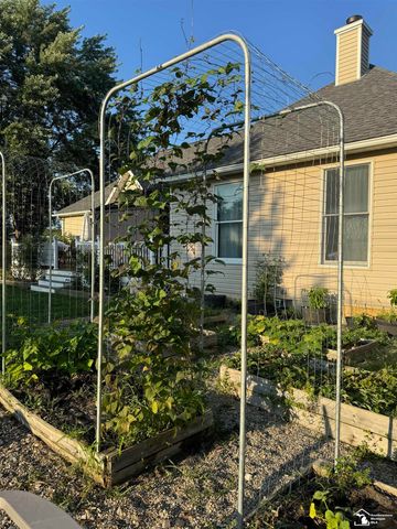 7611 Michelle Street, Monroe, MI 48162