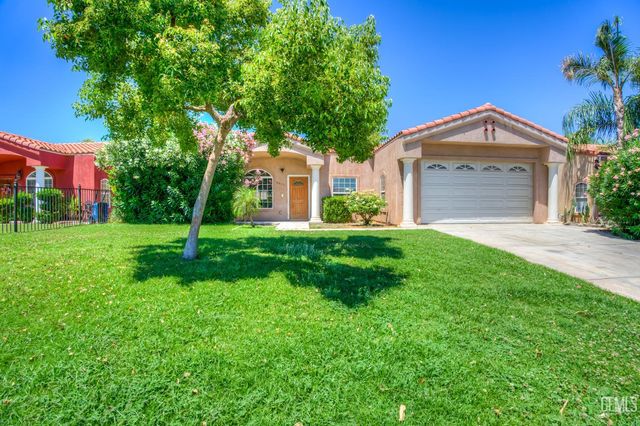 8615 Vincenso Way, Bakersfield, CA 93313