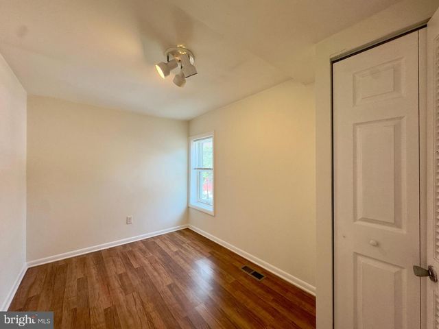 678 MELVIN DR, Baltimore, MD 21230