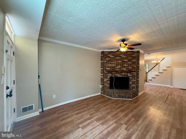 678 MELVIN DR, Baltimore, MD 21230