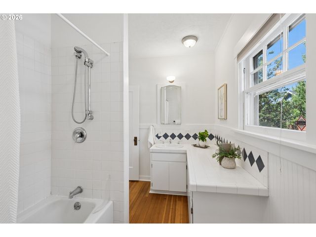3405 Ne 46TH Ave, Portland, OR 97213
