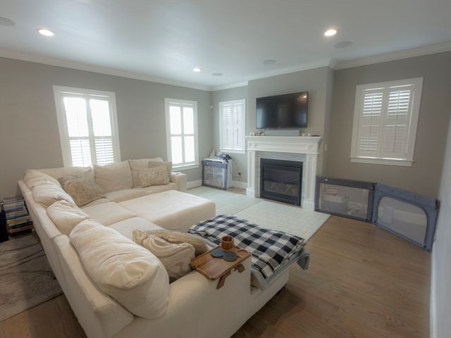 71 Wyvern St. 71, Boston, MA 02131