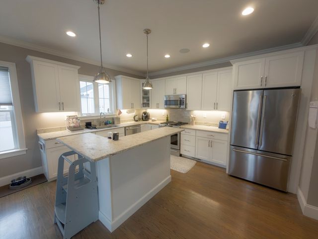 71 Wyvern St. 71, Boston, MA 02131