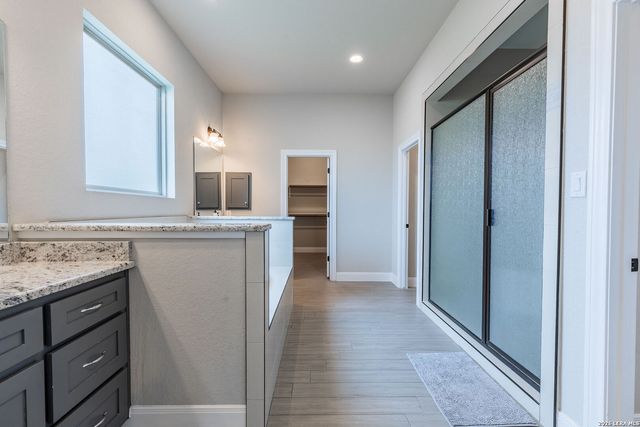 615 ABBOTT RDG, St Hedwig, TX 78152