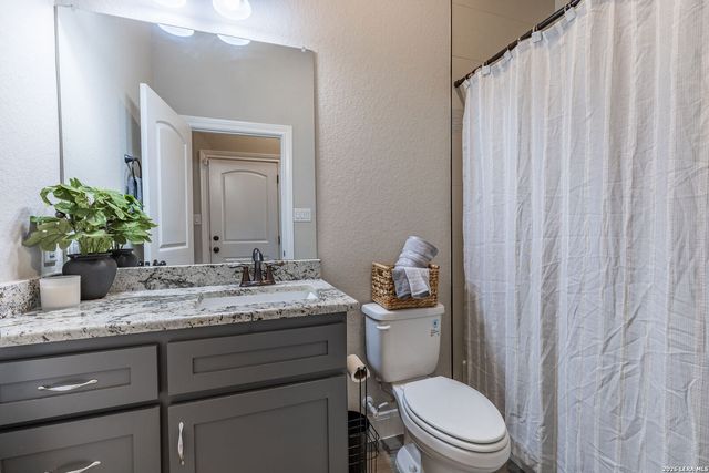 615 ABBOTT RDG, St Hedwig, TX 78152