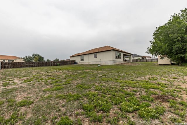 615 ABBOTT RDG, St Hedwig, TX 78152