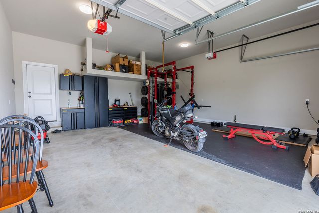 615 ABBOTT RDG, St Hedwig, TX 78152