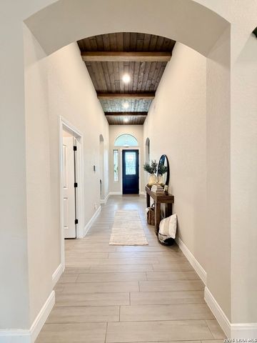 615 ABBOTT RDG, St Hedwig, TX 78152