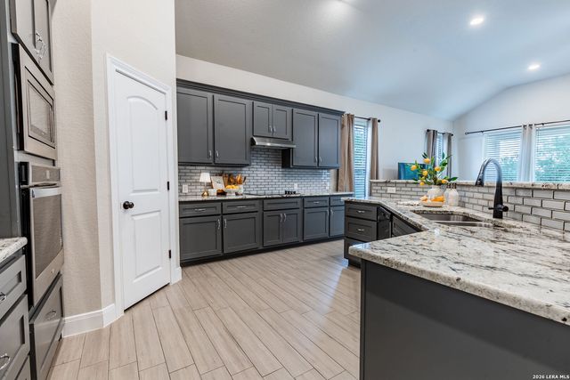 615 ABBOTT RDG, St Hedwig, TX 78152