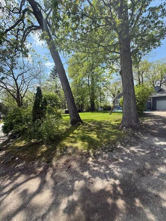 3793 Noble, Brighton, MI 48116