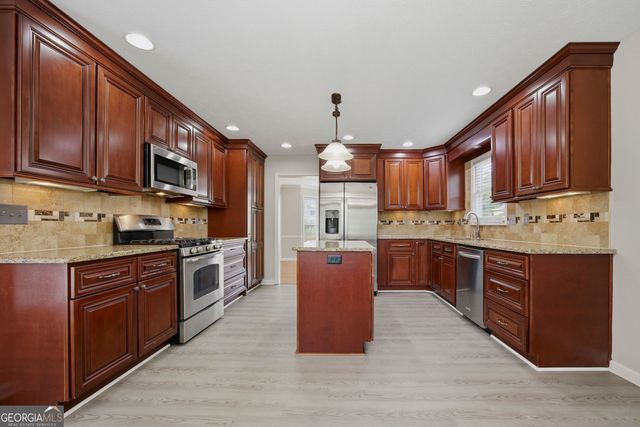11195 Surrey Park Trail, Duluth, GA 30097