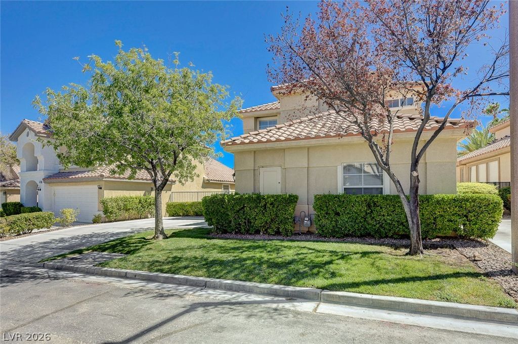 1336 Fox Acres Drive, Las Vegas, NV 89134 — photo 2