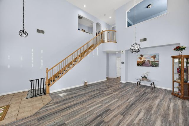 10308 Jenny Lynn Way, Elk Grove, CA 95757