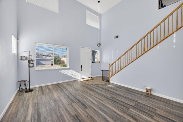 10308 Jenny Lynn Way, Elk Grove, CA 95757