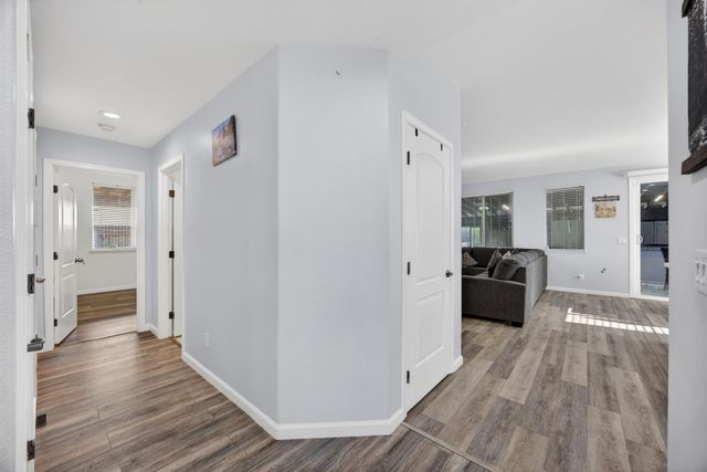 10308 Jenny Lynn Way, Elk Grove, CA 95757