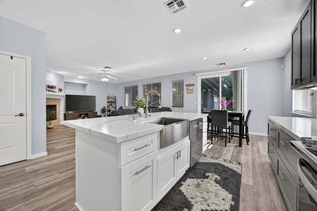 10308 Jenny Lynn Way, Elk Grove, CA 95757