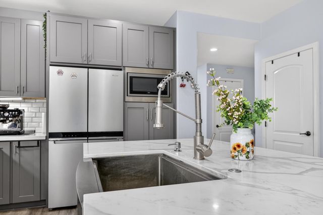 10308 Jenny Lynn Way, Elk Grove, CA 95757