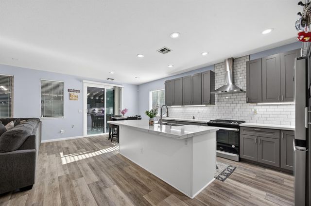 10308 Jenny Lynn Way, Elk Grove, CA 95757