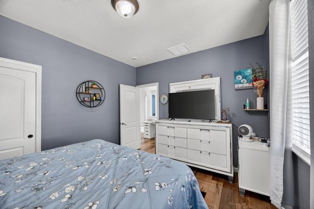 10308 Jenny Lynn Way, Elk Grove, CA 95757