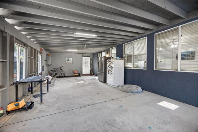 10308 Jenny Lynn Way, Elk Grove, CA 95757