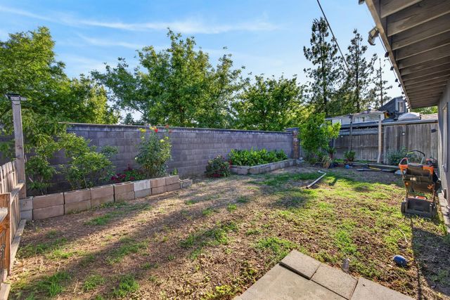 10308 Jenny Lynn Way, Elk Grove, CA 95757