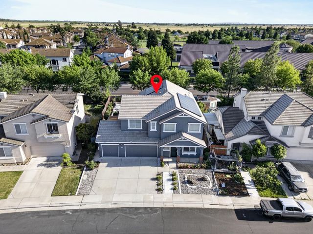 10308 Jenny Lynn Way, Elk Grove, CA 95757
