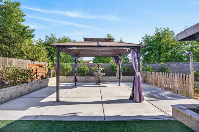 10308 Jenny Lynn Way, Elk Grove, CA 95757