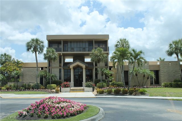 1828 Pine Valley DR 310, Fort Myers, FL 33907