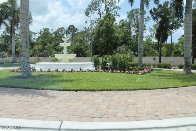1828 Pine Valley DR 310, Fort Myers, FL 33907