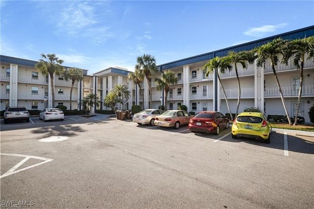1828 Pine Valley DR 310, Fort Myers, FL 33907