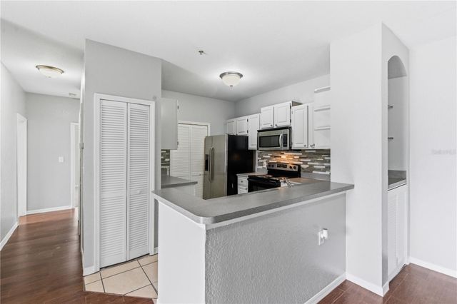 5507 LEGACY CRESCENT PLACE 202, Riverview, FL 33578