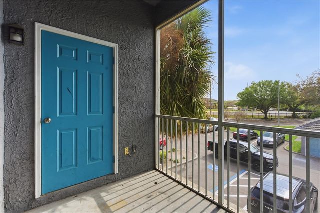 5507 LEGACY CRESCENT PLACE 202, Riverview, FL 33578