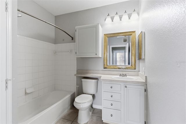 5507 LEGACY CRESCENT PLACE 202, Riverview, FL 33578